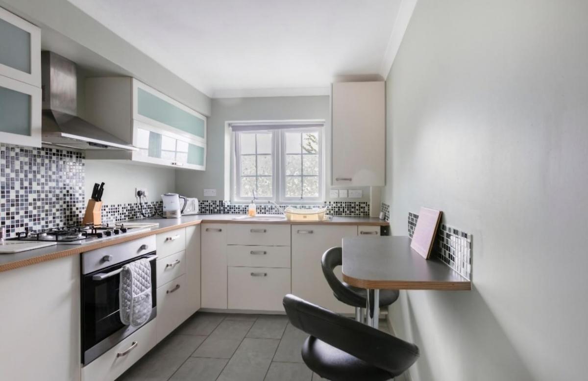 The Views For Families, Business, Tourists Apartment *